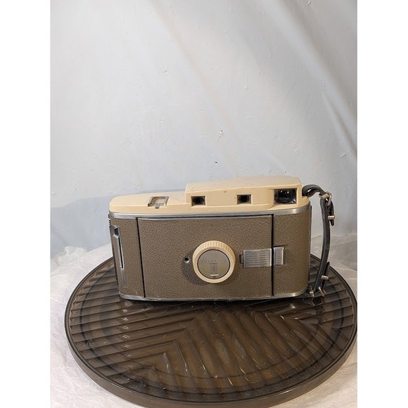Vintage Polaroid Land Camera Model 800 Folding Instant Camera Tan Brown Retro